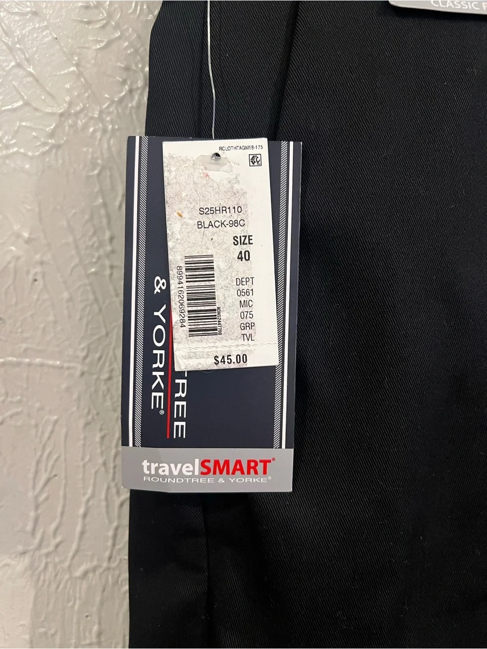 Brand new MENS Travel Smart RoundTree and York Classic Fit Short